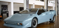 Lamborghini Diablo – легендарный суперкар из 1990-х 