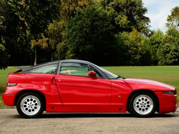 Alfa Romeo SZ фото