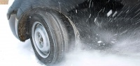 Зимние шины только на колесах ведущей оси. Какие могут быть последствия?